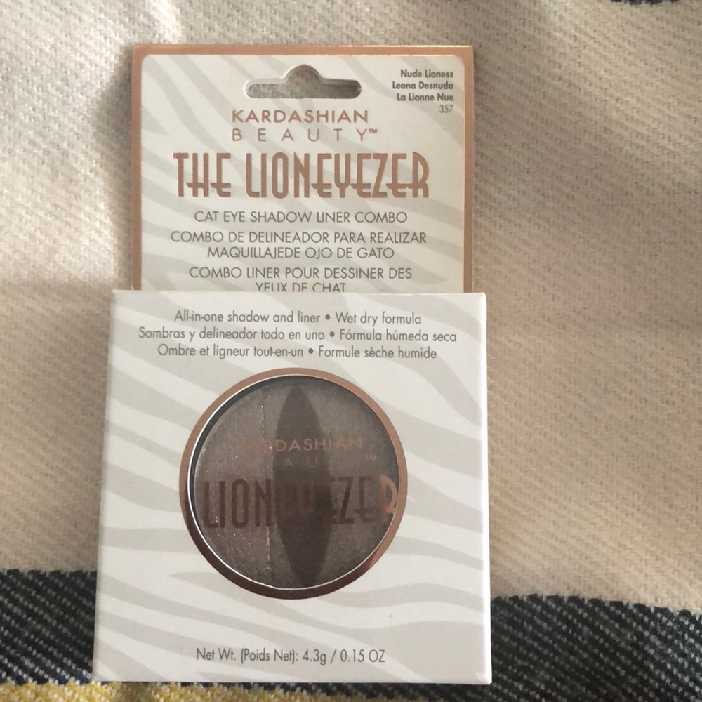 Kardashian Beauty Lioneyezer